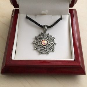 Beautiful design with opal center stone